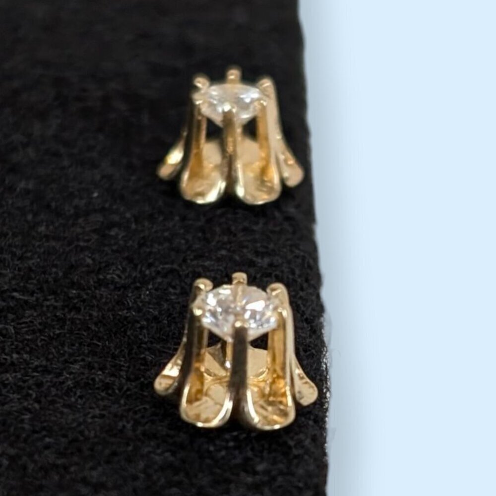 V. 14k Gold 0.5 Carat Diamond Stud Open Gallery Earrings - Picture 2 of 10